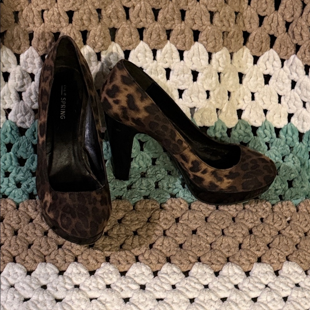 Black Brown Animal Leopard Print Heels Shoes Woman’s sz 7